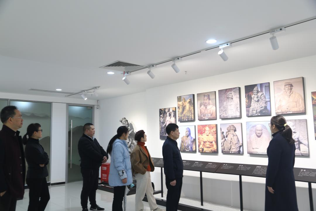 1764834320177051.png 1764834320177051.png